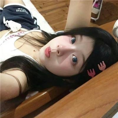 夹缝中活着，小春 封面